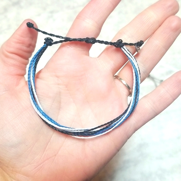 String Bracelets - Picture 4 of 16